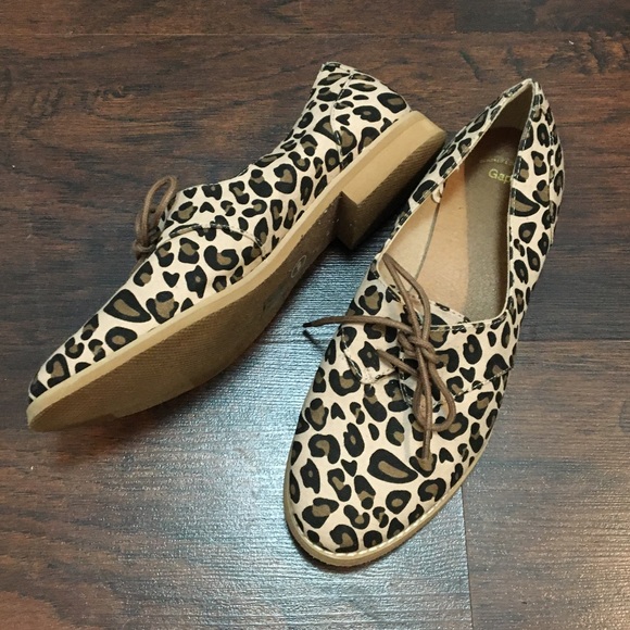 GAP Shoes - GAP leopard Oxford shoes